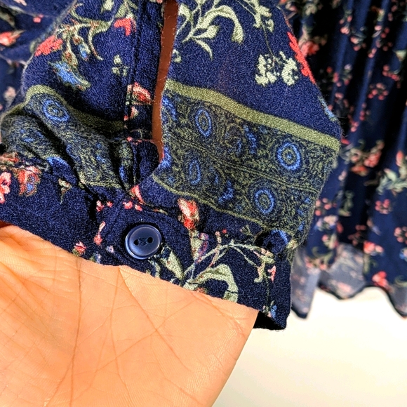 NWT Lucky Brand floral navy long-sleeve top - Picture 6 of 9